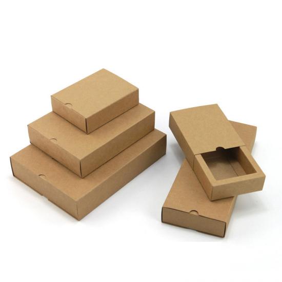 Geschenkbox aus starrem Schubladenpapier