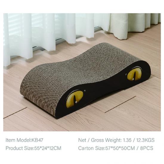 Individuell gestaltete, kreative Katzenbäume sind mit verschleißfesten, vertikalen Kratzstämmen ausgestattet, die keinen Schmutz abgeben.